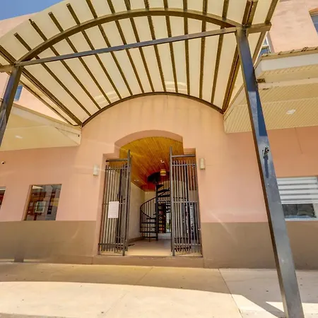 Renovated San Marcos Vacation Rental With Balcony!